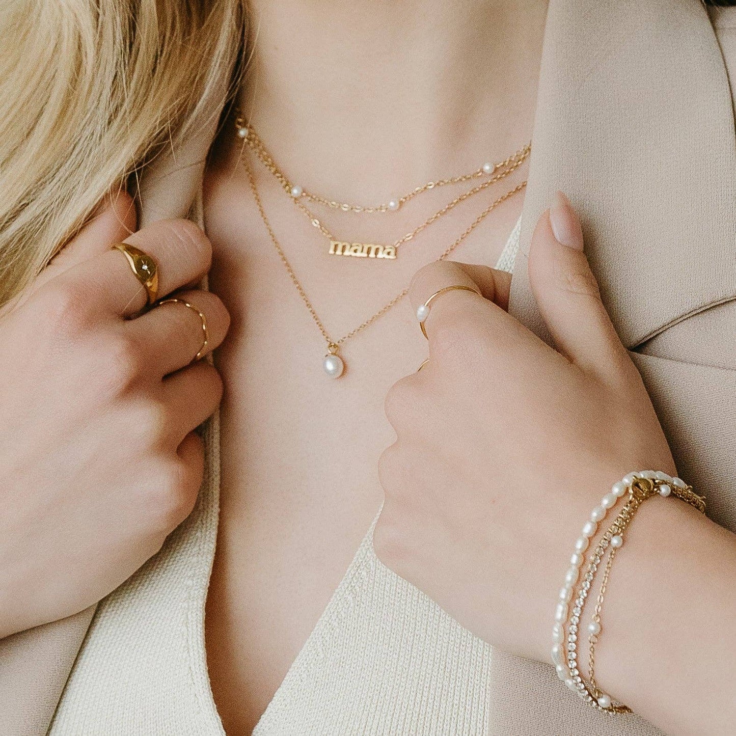 Freshwater pearl gold necklace clasp detail - PABOOM