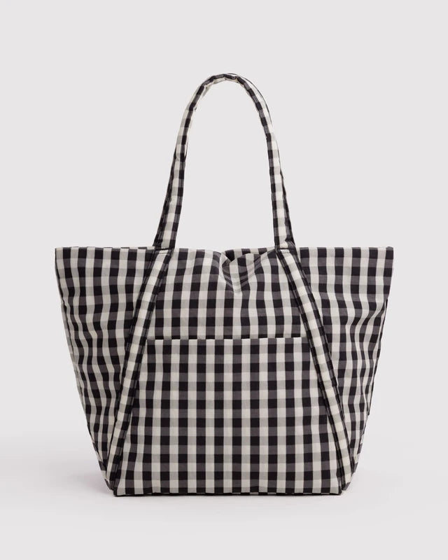 BAGGU Cloud Bag in Black and Cream Gingham with top zip closure and exterior pocket - PABOOM