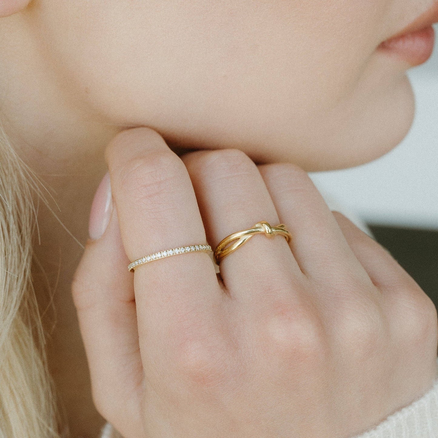 Everly Knot Ring gold band close-up detail - PABOOM