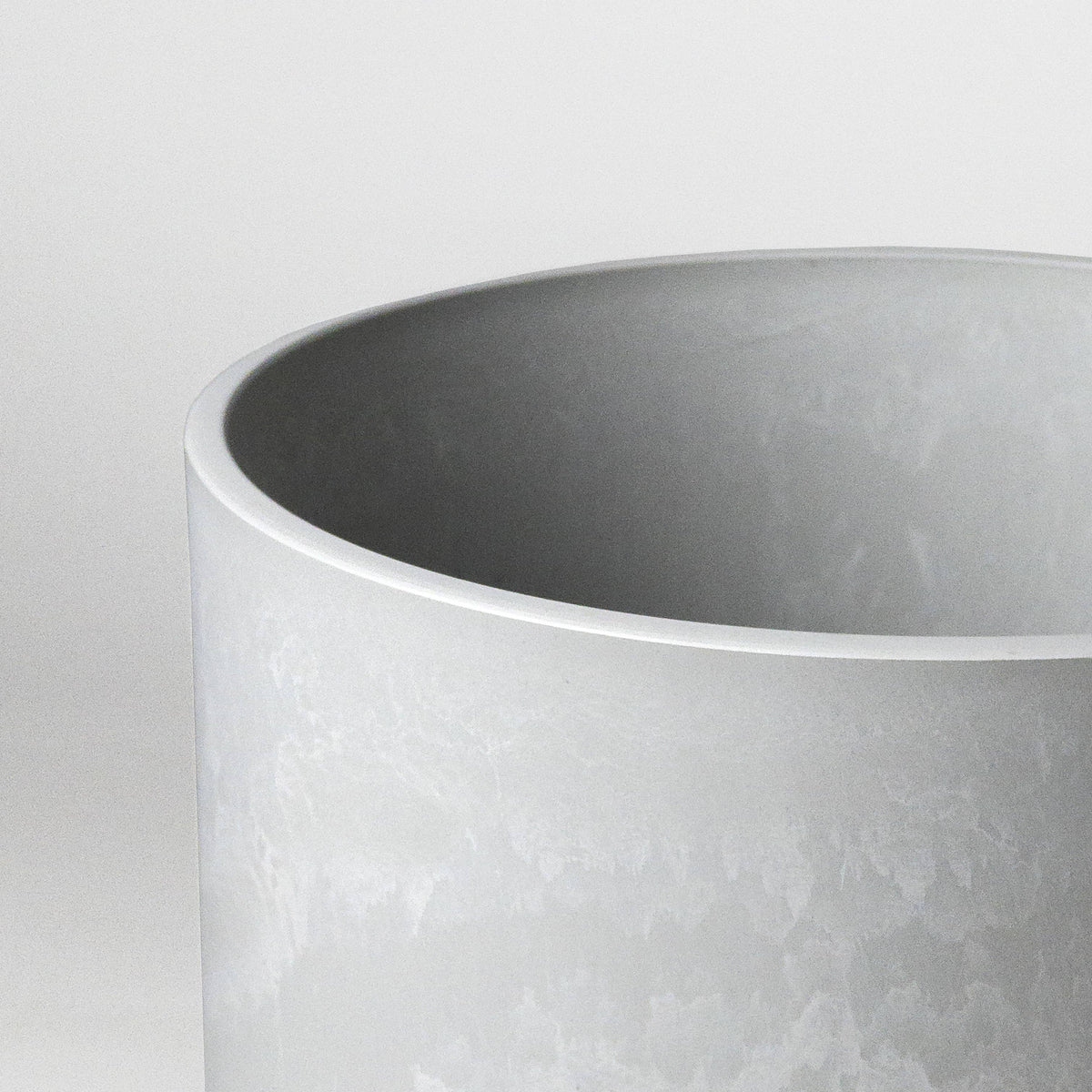 Kanso Designs Planter + Saucer 9” - Olive Sage