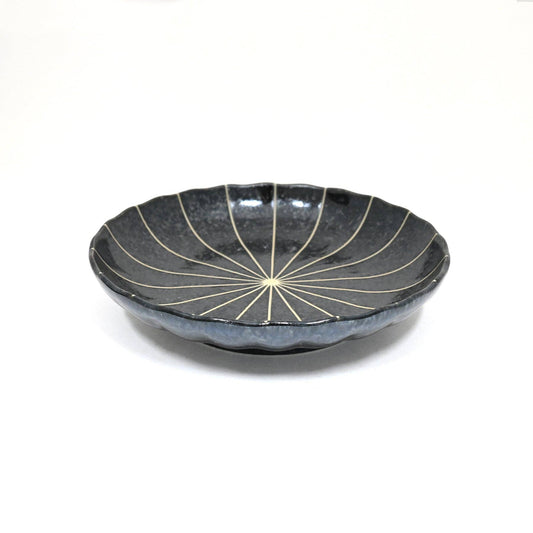 Kikugata Tokusa Black salad plate, top view - PABOOM