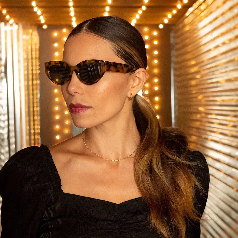 Damn Gina Sunglasses - Antique Tortoise