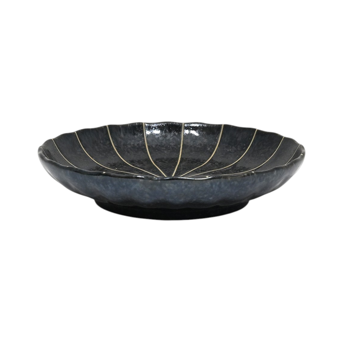 Scalloped black kikugata salad plate with fine cream tokusa lines - PABOOM