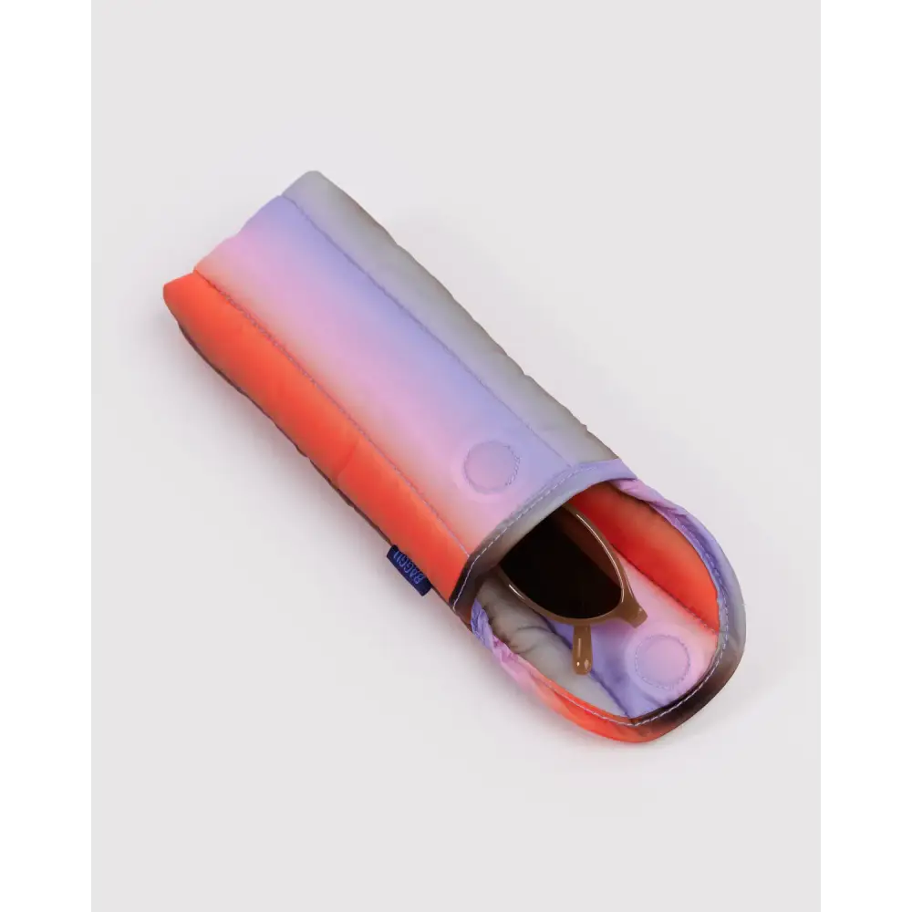 BAGGU Puffy Glasses Sleeve - Gradient Stripe Poppy & Lilac