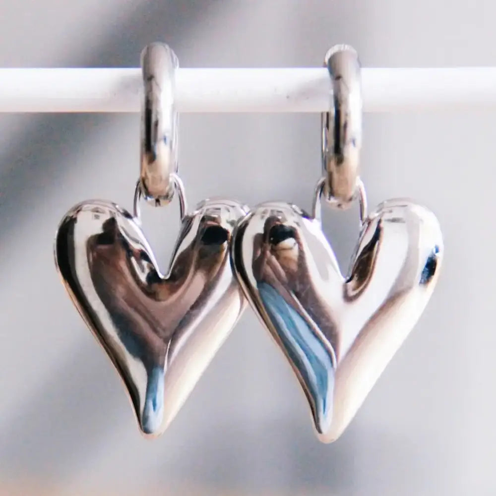 Bazou - Hoop Earrings Wide With Closed Heart Silver