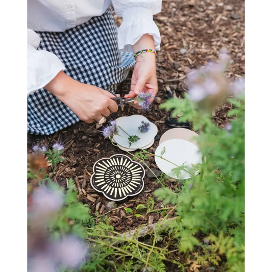 Studio Wald - UK Made - Flower Shaped Press - Silhouette 26