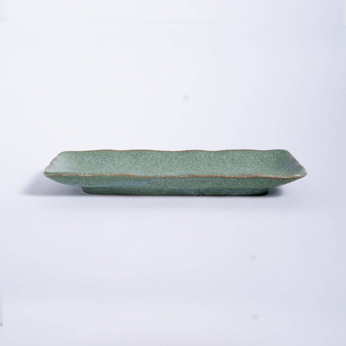 Nature Green rectangular platter styled with sushi - PABOOM