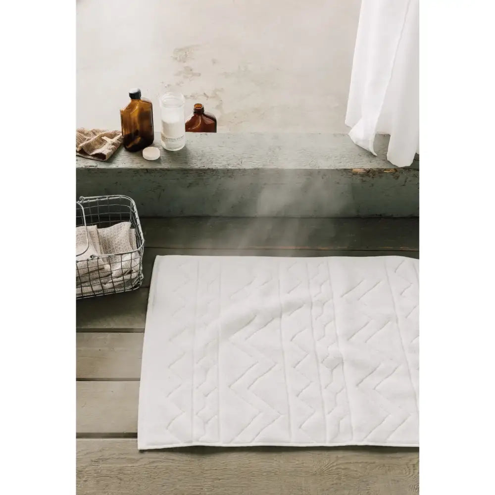 White Jaquard Bathmat - PABOOM