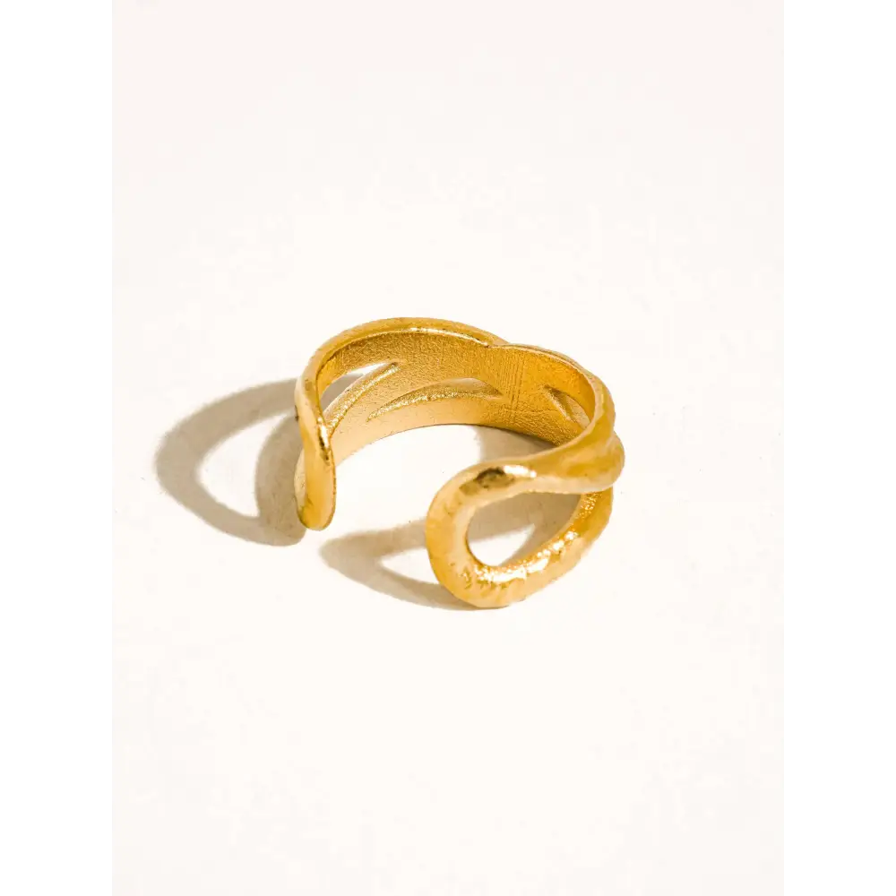 Flânerie by MAIQ - Corlisse 18K Gold Non-Tarnish Textured Crossover Ring 8 / Yellow