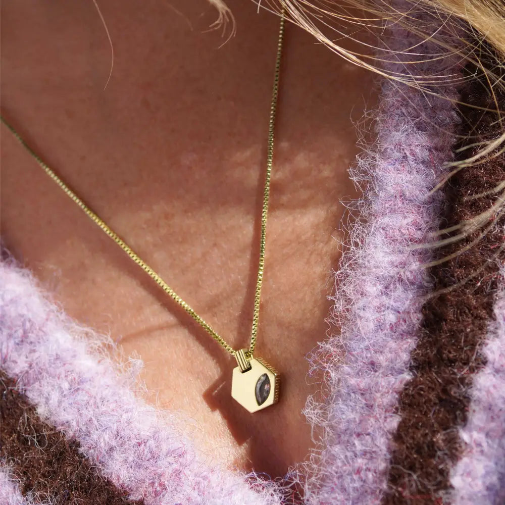 Junk Jewels Ltd - Hexagonal Charm Jewelled Necklace Gold