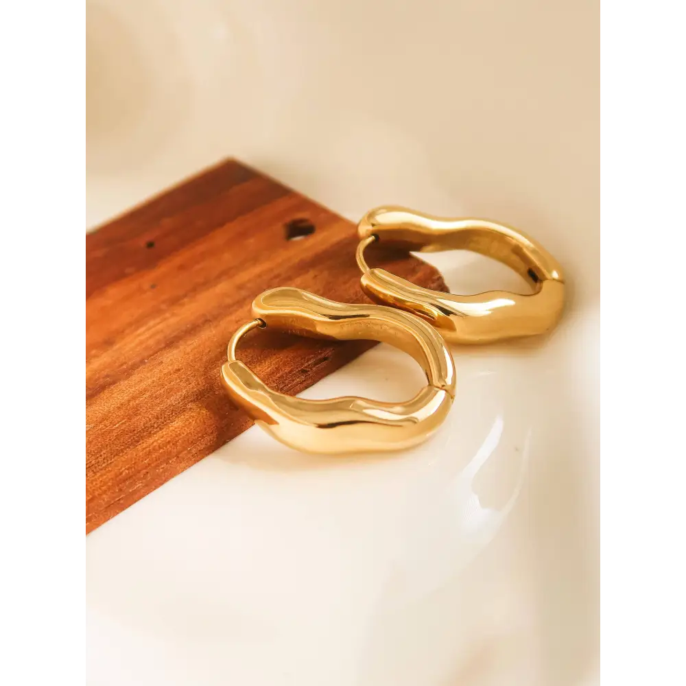 Maiq Accessories - Darcy Oval Hoop Earring Yellow Gold