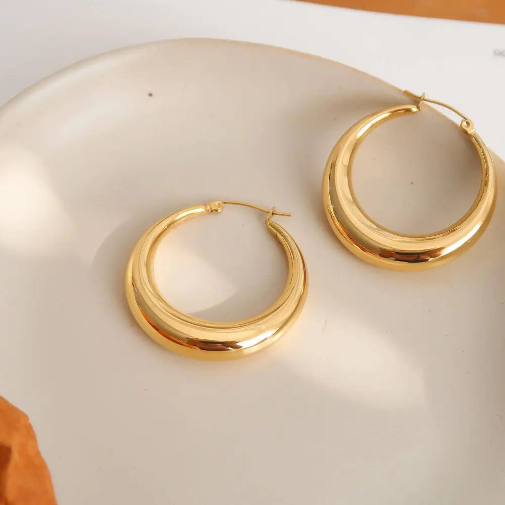 Maiq Accessories - Galene Classic Large Hoop Earring Yellow Gold