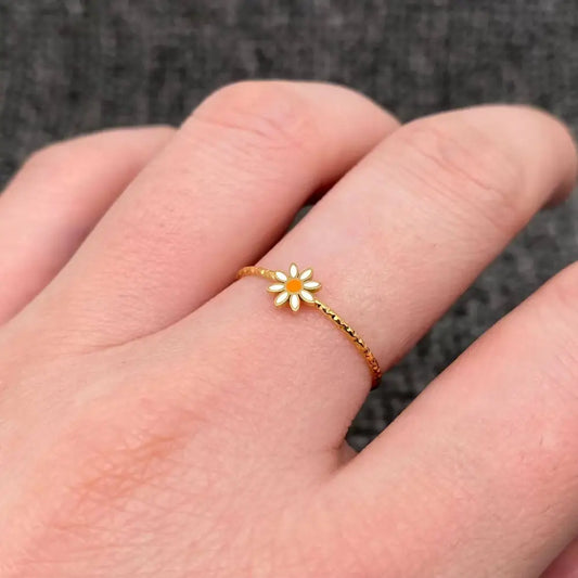Mio Queena - Enamel Daisy 18K Gold Plated Stainless Steel Ring - FGS