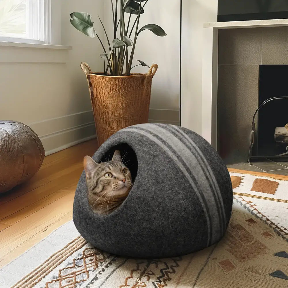 Torre & Tagus - Felted Wool Cat Cave Grey