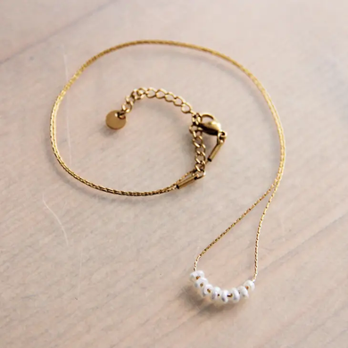 Fine Necklace w/Mini Pearls - Gold