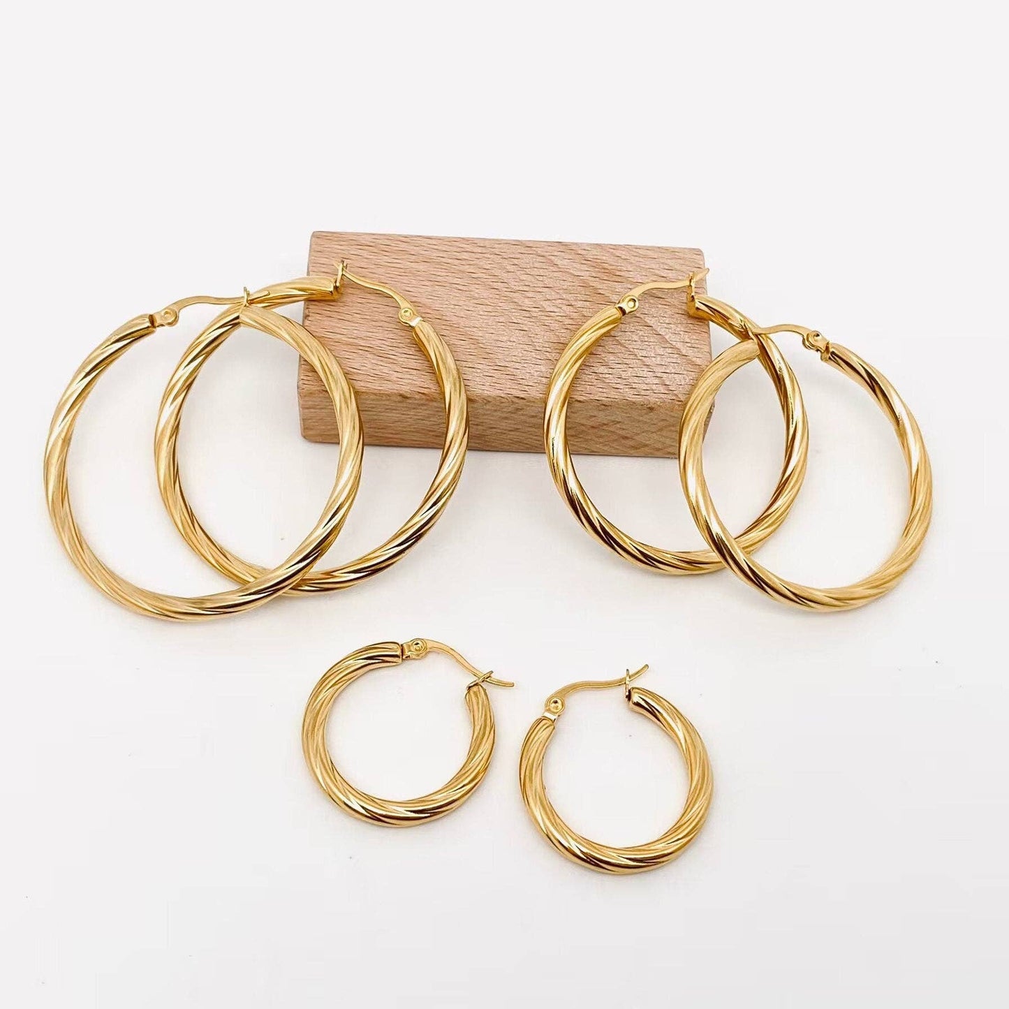 Cable Hoop Earrings - Medium