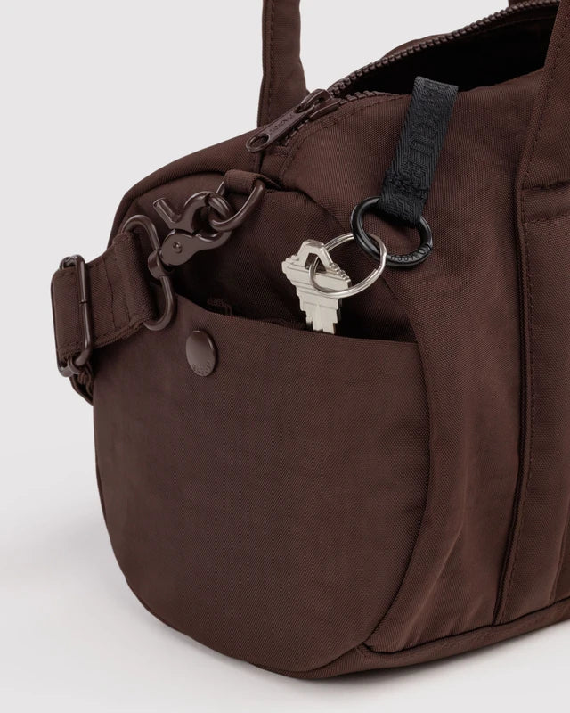 BAGGU Nylon Duffle Bag Coffee side profile - PABOOM