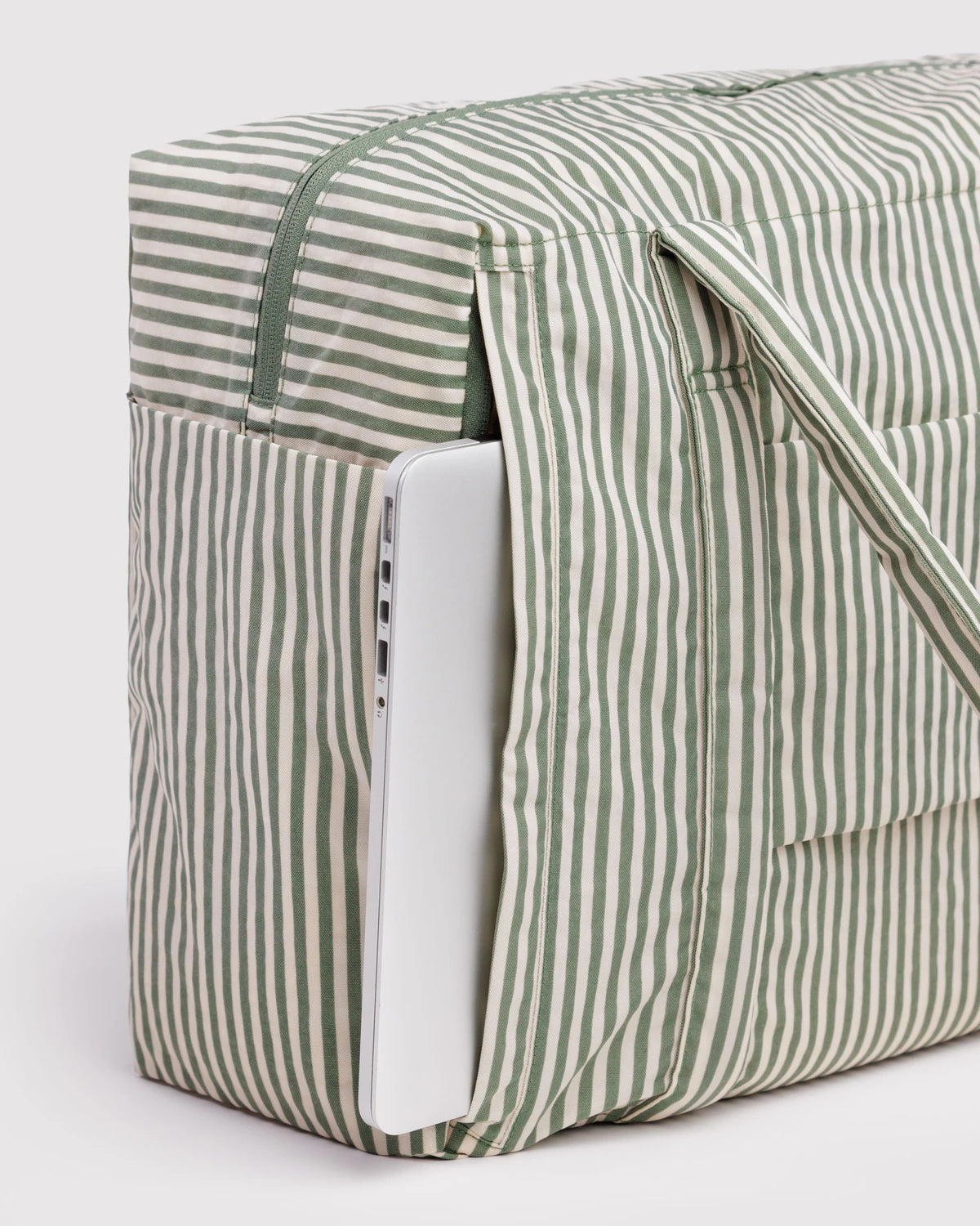 BAGGU Cloud Carry-on Travel Bag