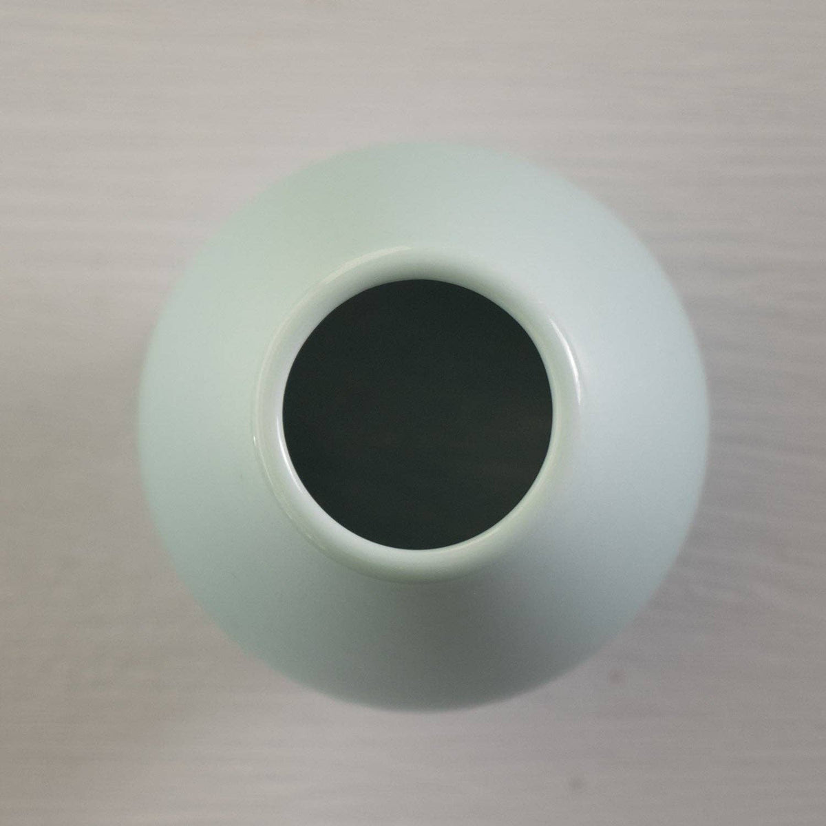 Light blue porcelain kusenaoshi whisk stand, side view - PABOOM