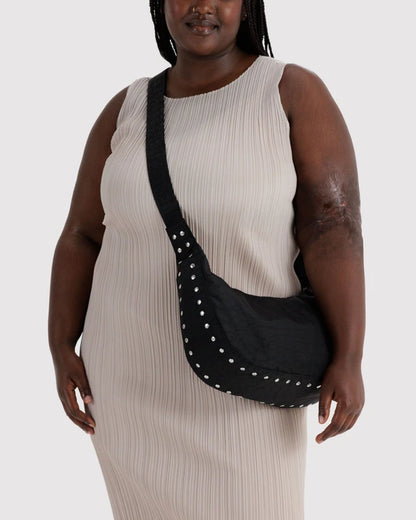 BAGGU Medium Nylon Crescent Bag Studs interior pocket detail - PABOOM