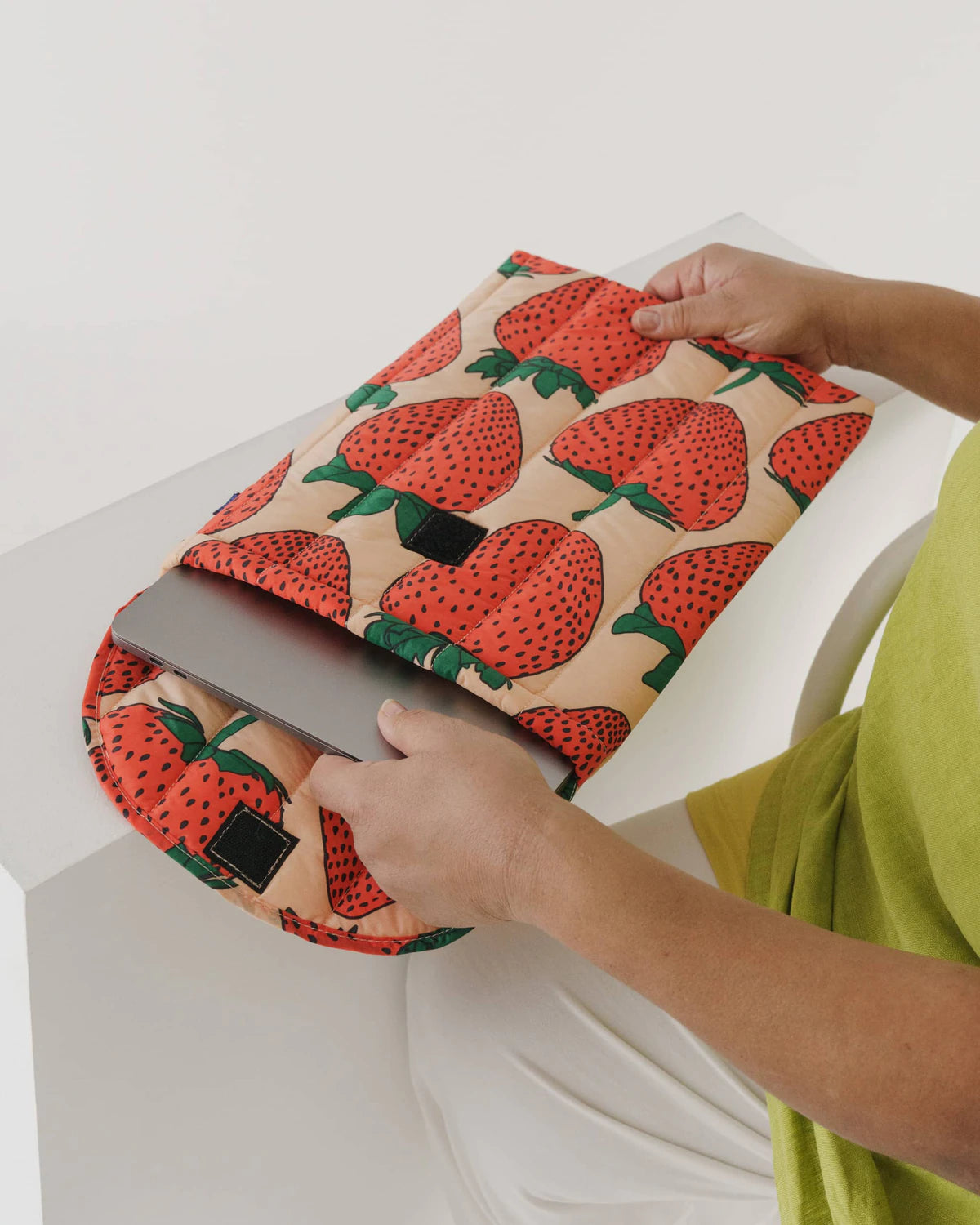 BAGGU Puffy Laptop Sleeve 16"