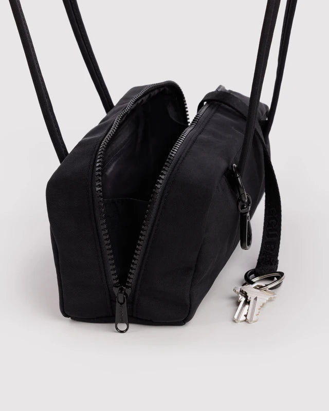 BAGGU Small Nylon Bowler Bag Black interior pocket detail - PABOOM