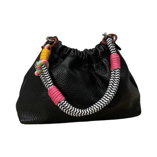 Grained Leather Shoulder Bag Plissa - Black