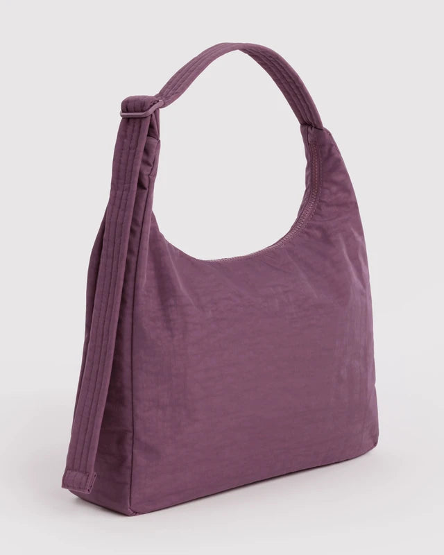 BAGGU Nylon Shoulder Bag Wild Plum strap and hardware detail - PABOOM