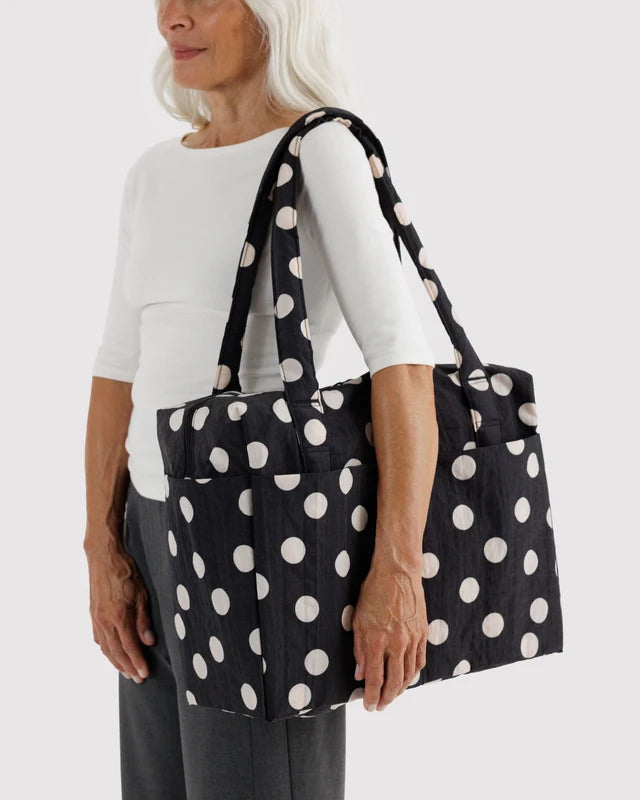 BAGGU Small Cloud Carry-On Black and Cream Polka Dot strap and hardware detail - PABOOM