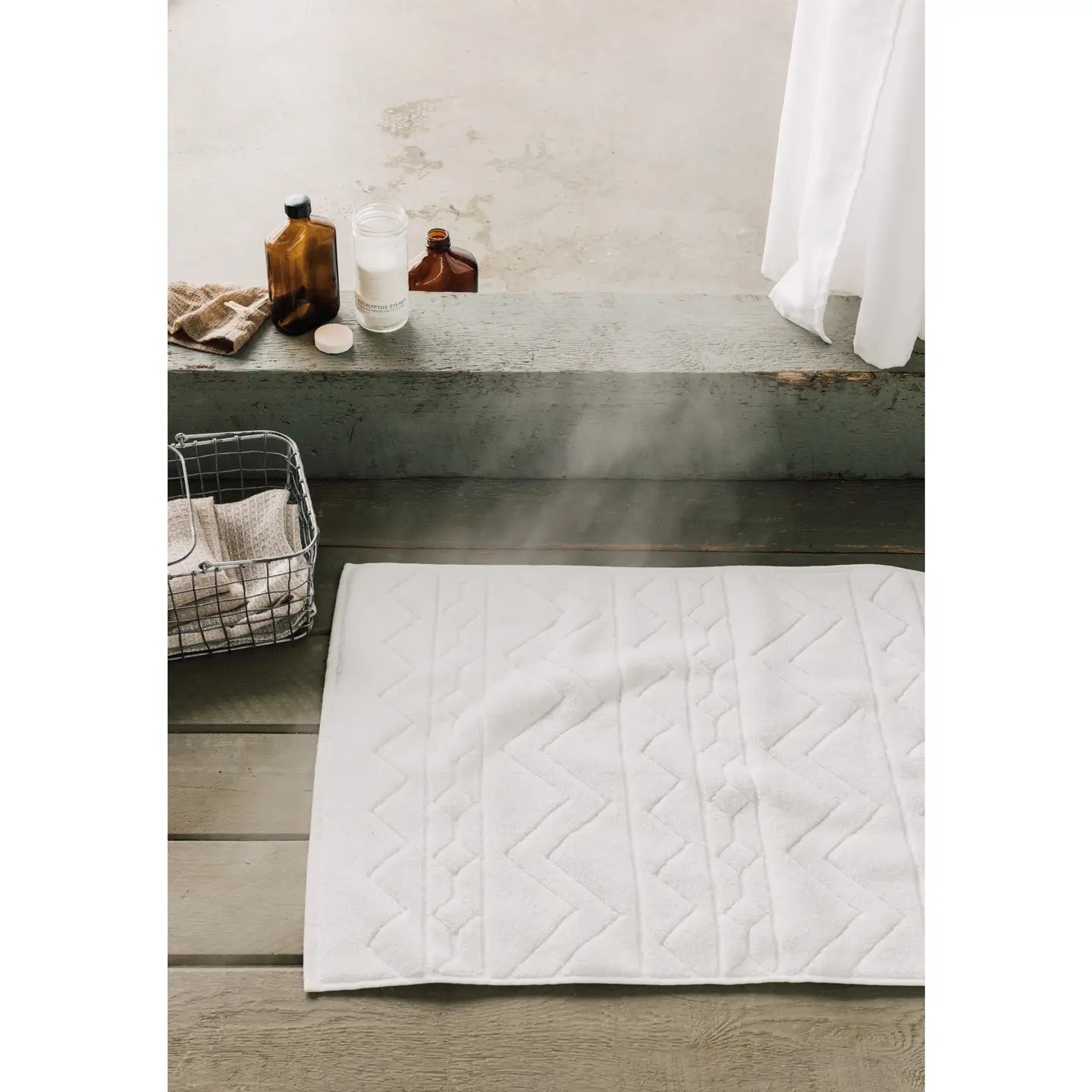 White Jaquard Bathmat