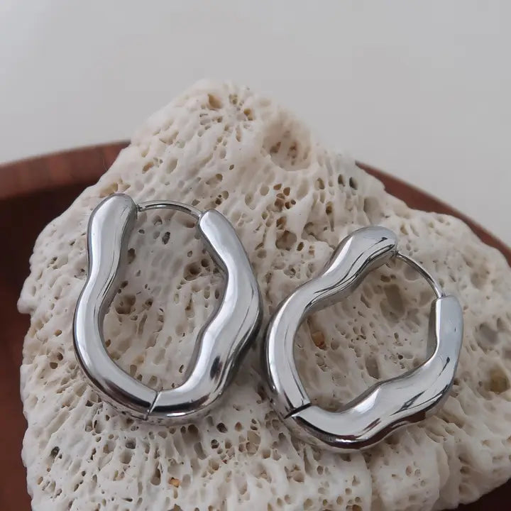 Darcy Oval Hoop Earrings - Silver