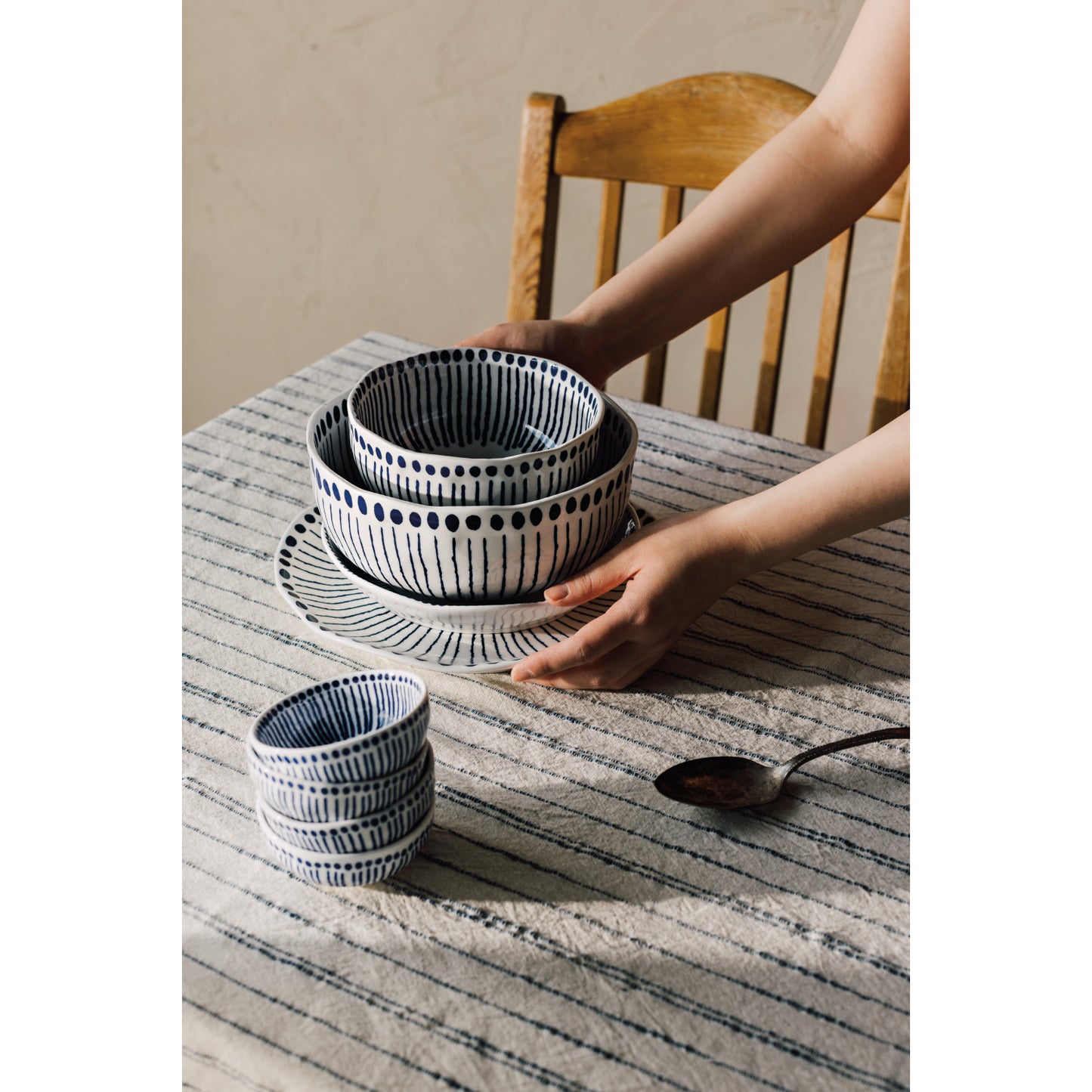 Sprout Stamped Pinch Bowls Set