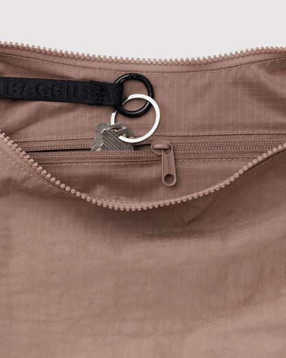 BAGGU Medium Nylon Crescent Bag
