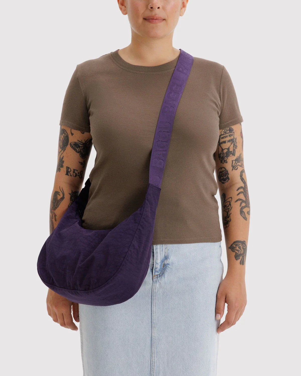 BAGGU Medium Nylon Crescent Bag - Fig