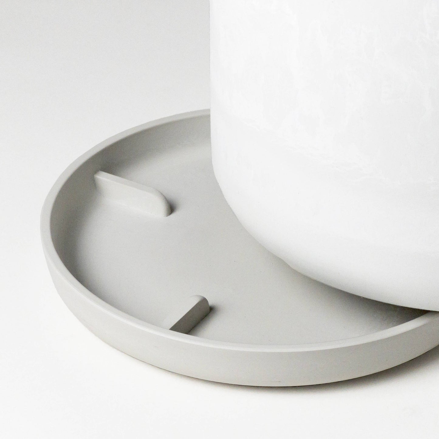 Kanso Designs Planter + Saucer 9” - Black