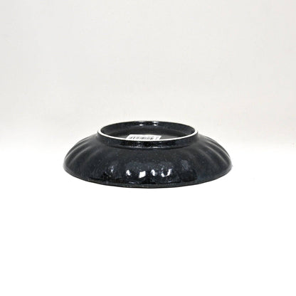 Kikugata chrysanthemum plate rim detail - PABOOM