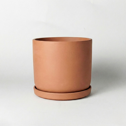 Kanso Designs Planter + Saucer 9” - Black