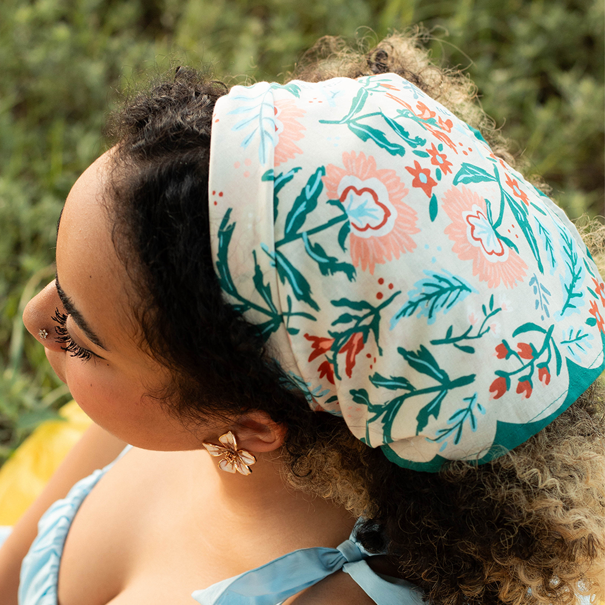 Willa Bandana folded into a triangle