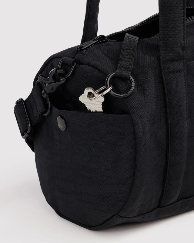 BAGGU Nylon Duffle Bag Black interior pocket detail - PABOOM