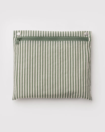 BAGGU Cloud Carry-on Travel Bag