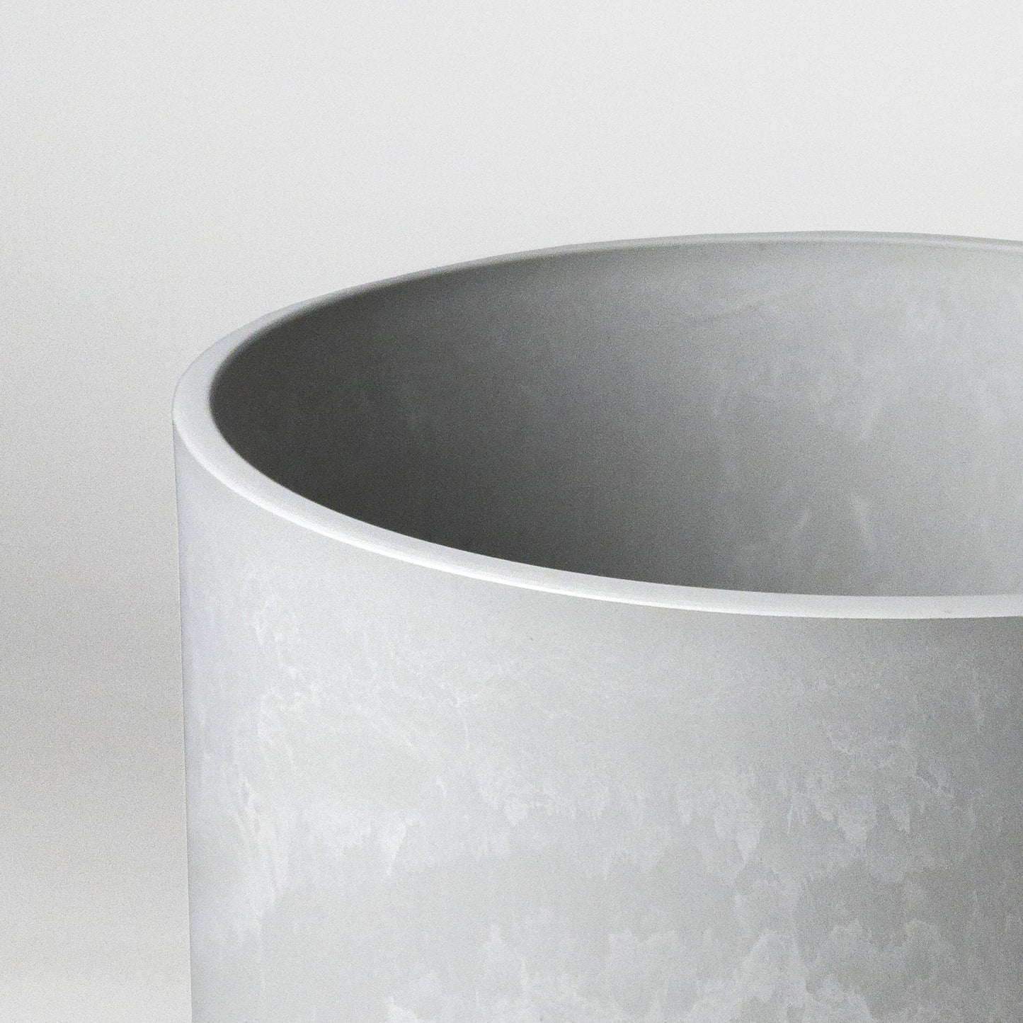 Kanso Designs Planter + Saucer 9” - Olive Sage