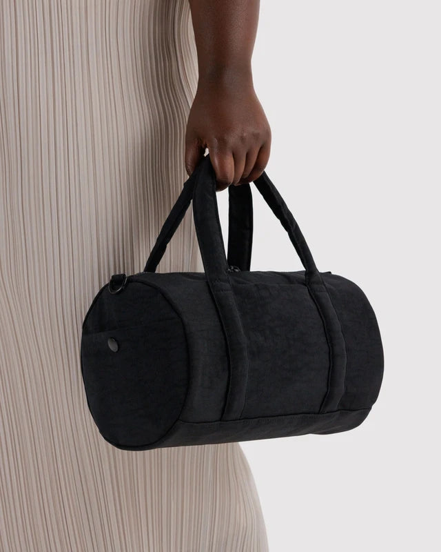 BAGGU Nylon Duffle Bag in Black with padded top handles and crossbody strap - PABOOM