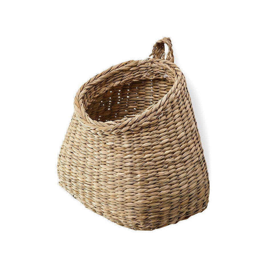 Woven natural seagrass basket designed to hang flat against a wall - PABOOM