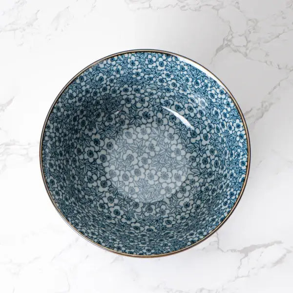 Komonshunju floral bowl close-up of pattern detail