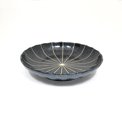 Kikugata Tokusa Black salad plate, top view - PABOOM