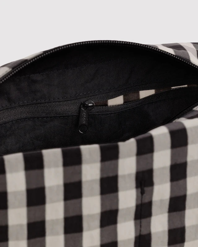 BAGGU Dopp Kit Black and Cream Gingham zipper pull close-up - PABOOM