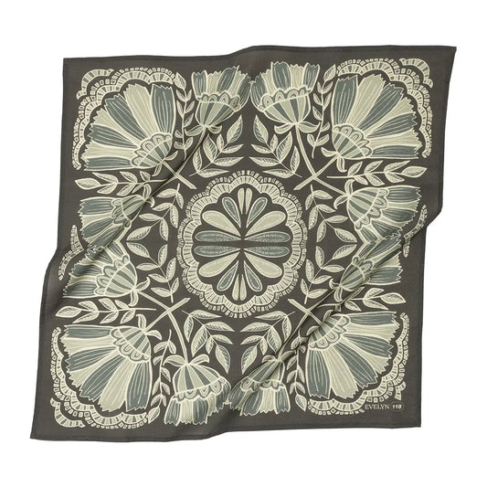 Evelyn Bandana