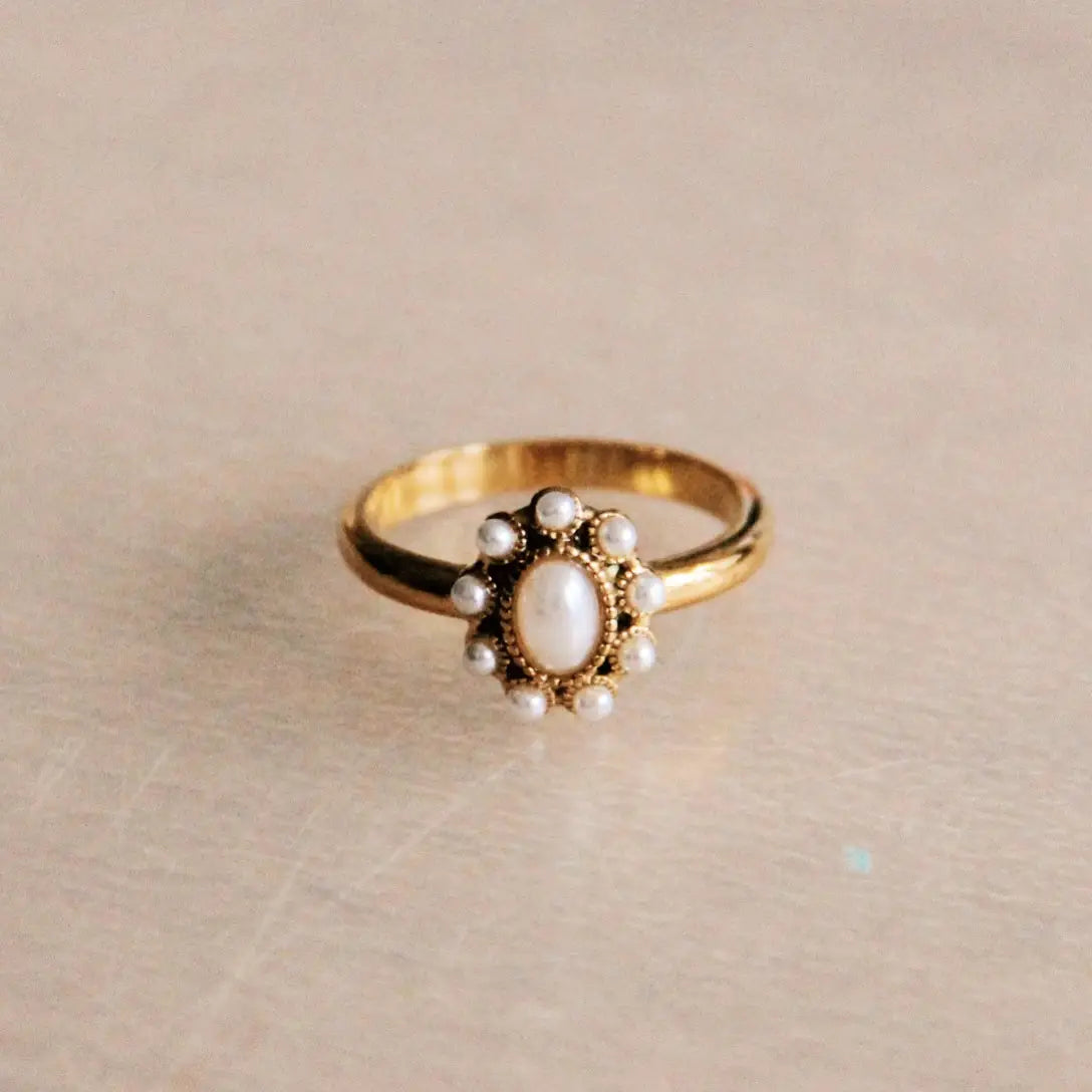 Vintage Ring with Pearl