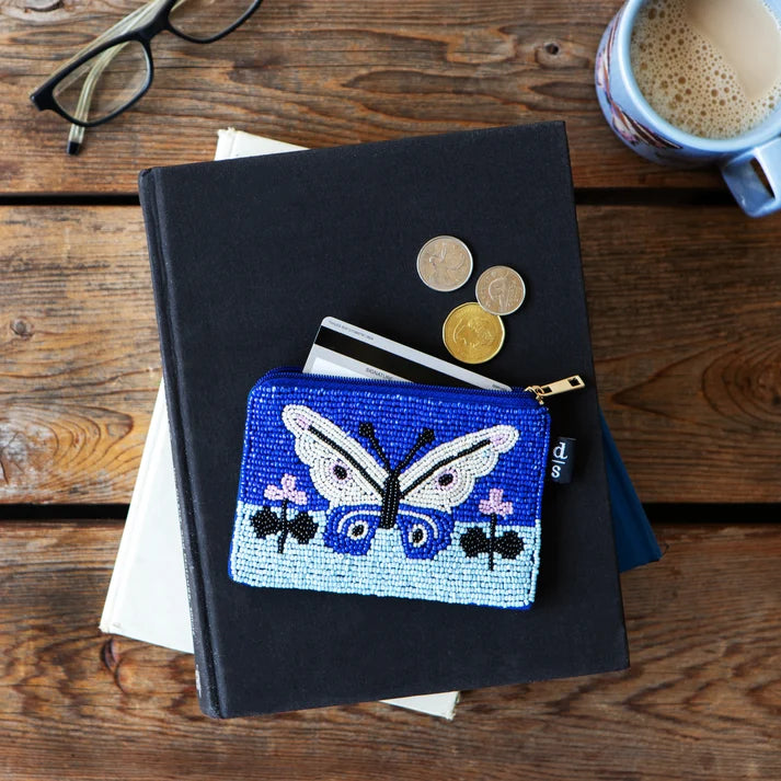 Aurora beaded pouch shown from the side to display the zipper closure – PABOOM