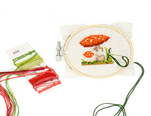 Mini Embroidery Kit Mushroom